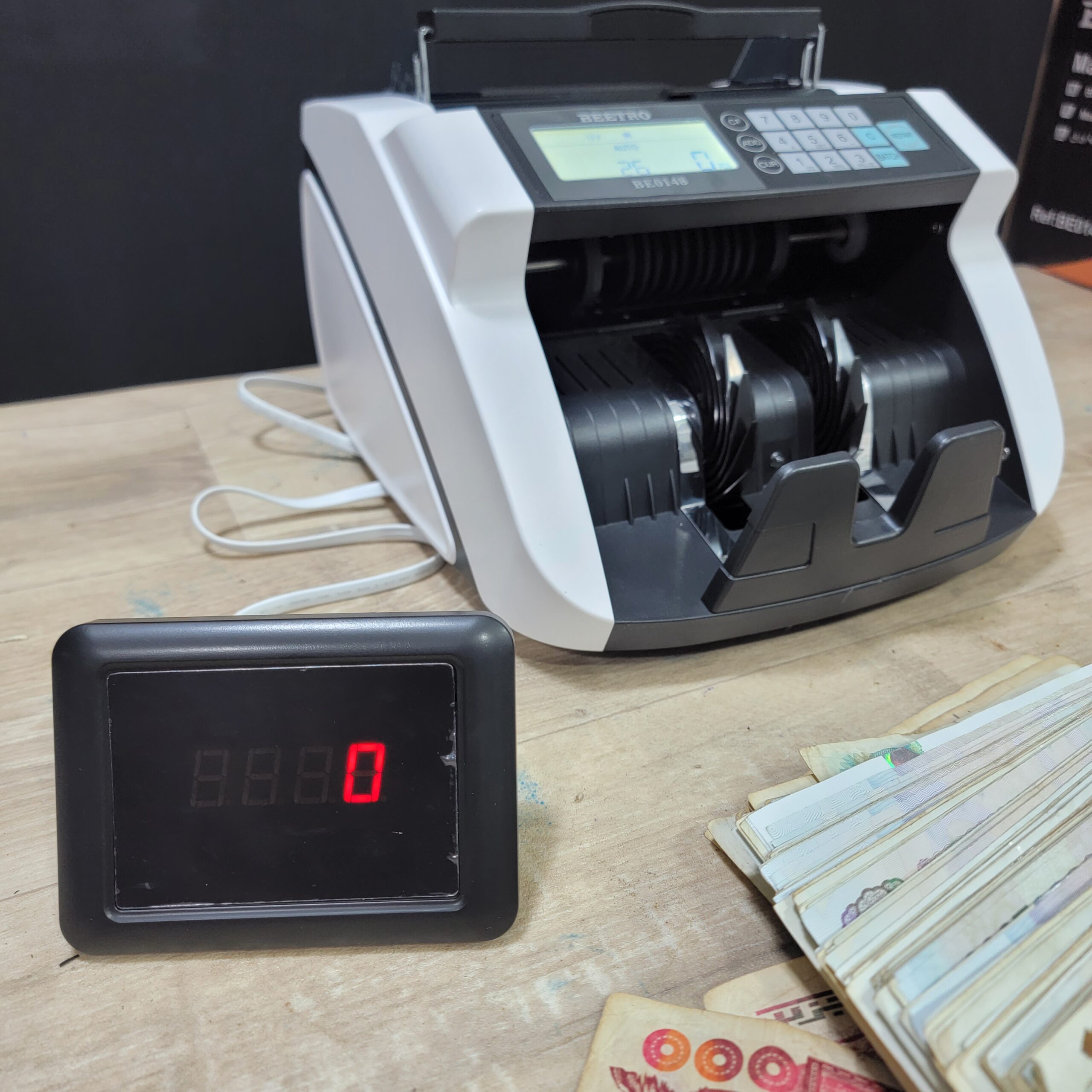 آلة حساب النقود و كشف التزوير متعددة المهام COMPTEUSE DES BILLETS BEETRO BE0148 - Image 3